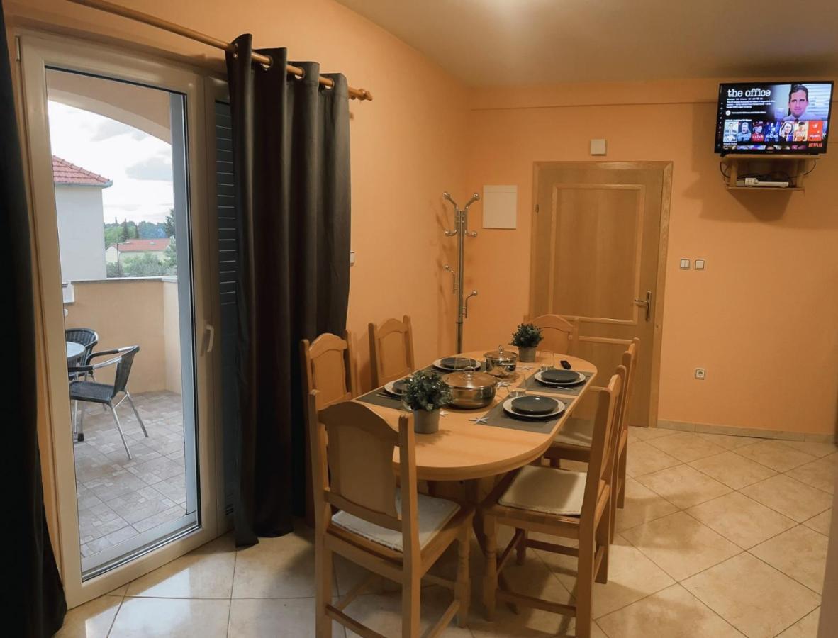 Adriatic Oasis Apartments Preko Eksteriør billede